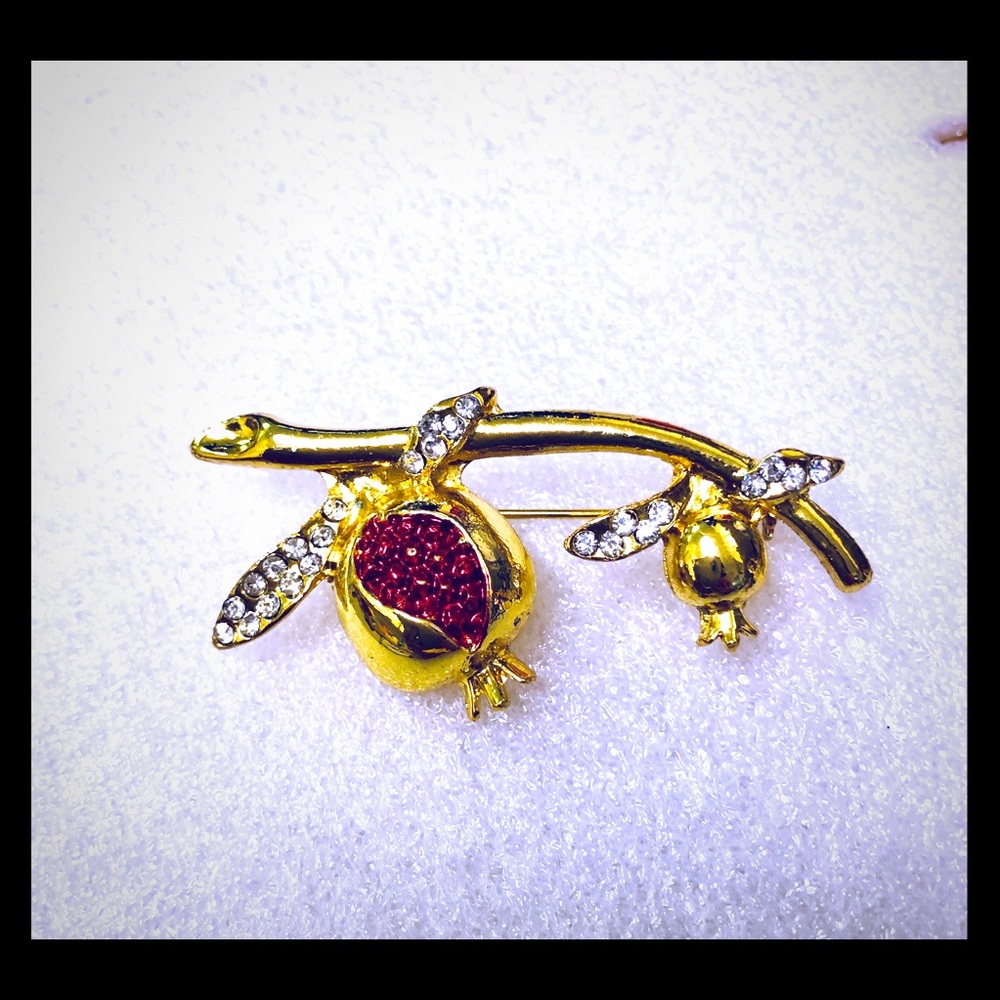 Pomegranate brooch pin accessory Michael Aram